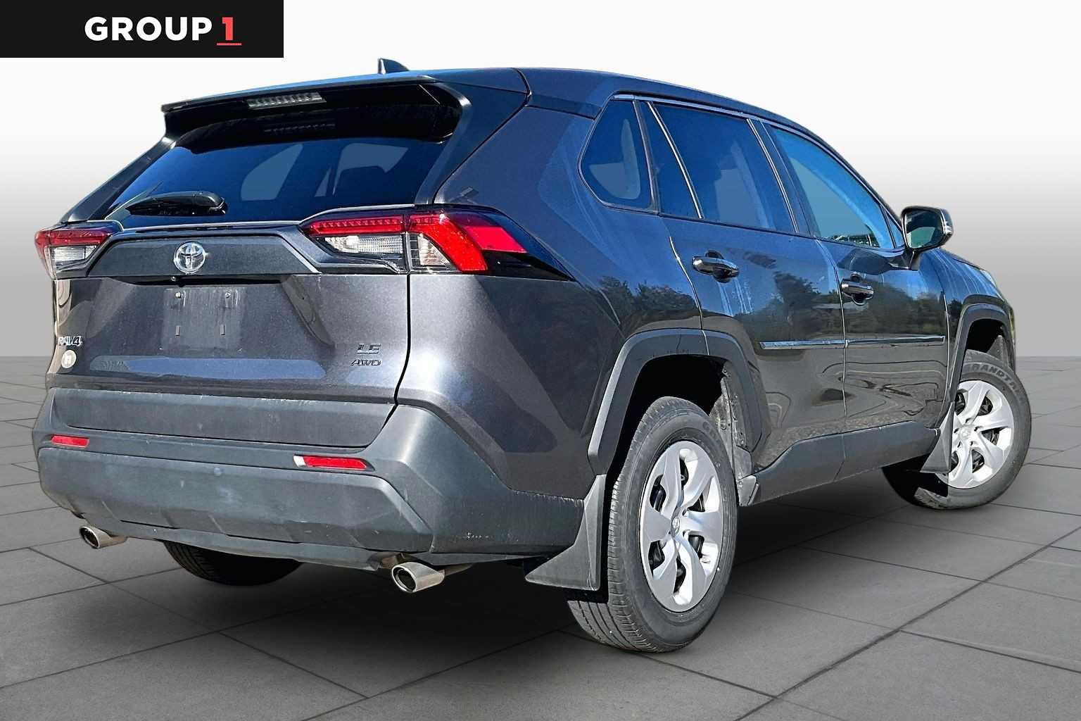 Used 2025 Toyota RAV4 LE AWD/4WD image 13