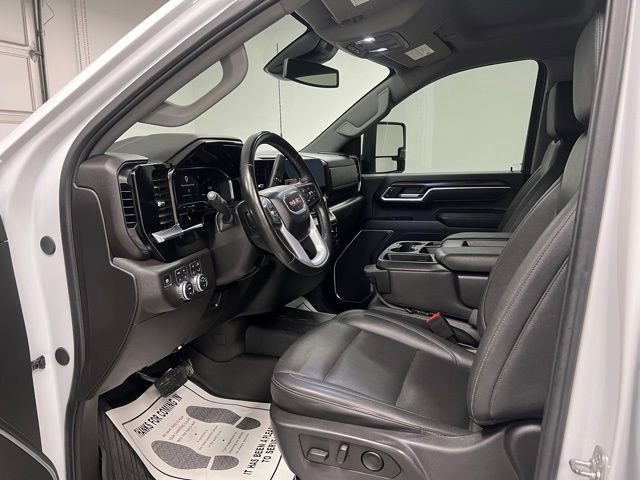Used 2025 GMC Sierra 3500 SLT image 12