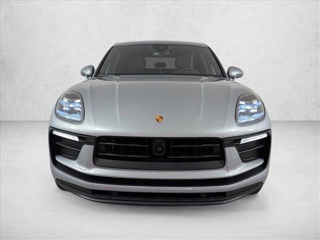 Certified 2025 Porsche Macan AWD/4WD image 7