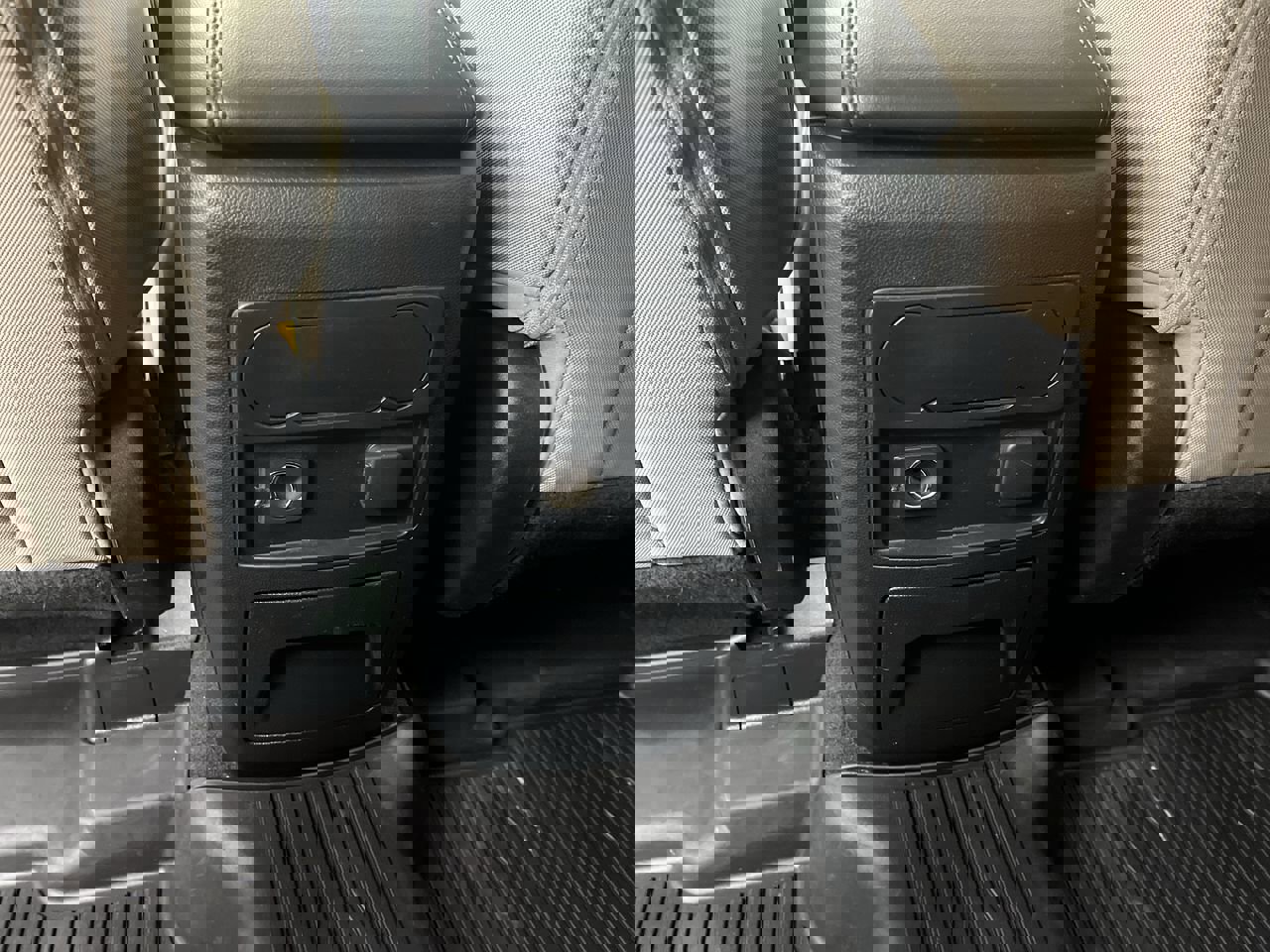 Used 2022 Ford Explorer 4WD image 11