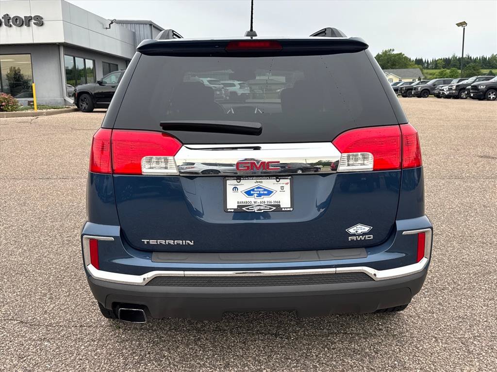 Used 2017 GMC Terrain SLE w/ Driver Alert Package I AWD/4WD image 3