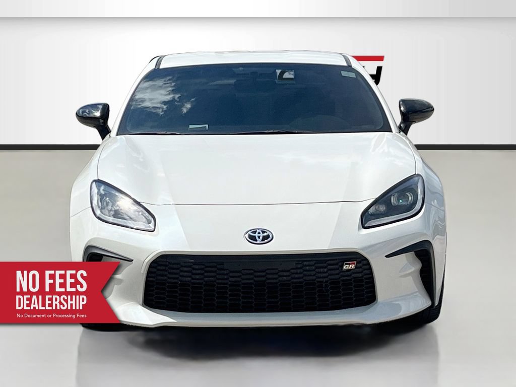 Used 2024 Toyota GR86 Premium RWD image 2