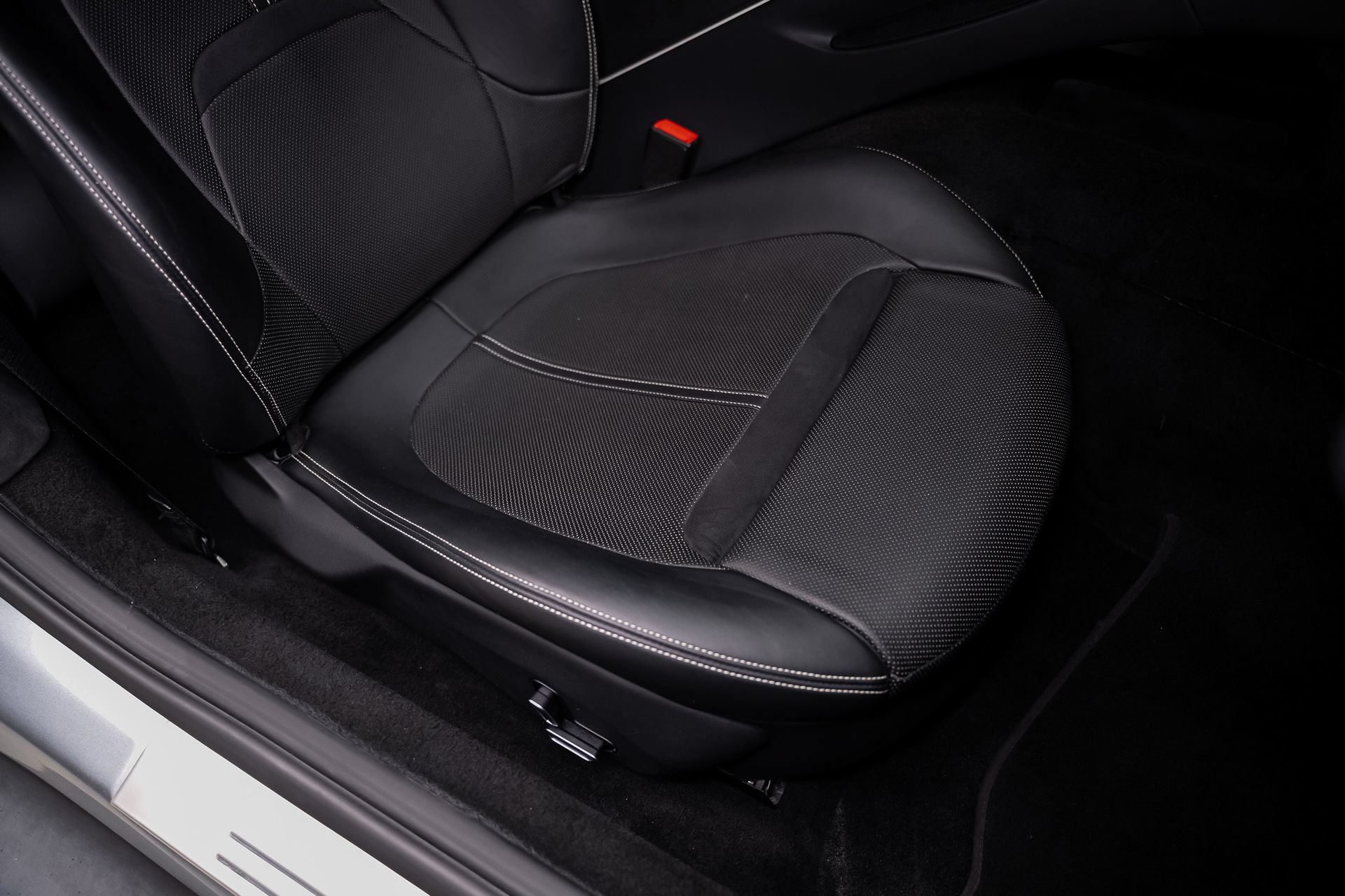 Used 2021 Ferrari Roma RWD image 66