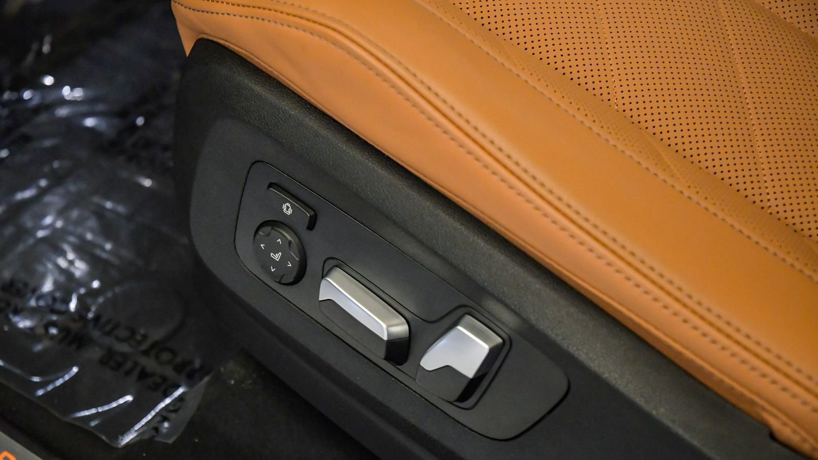 Certified 2024 BMW X5 xDrive40i w/ Premium Package AWD/4WD image 24