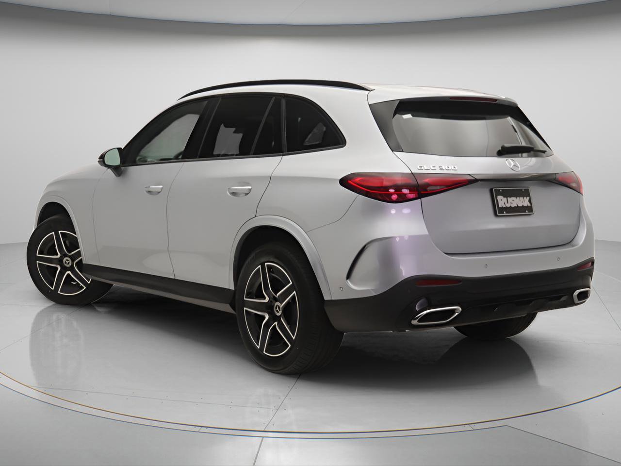 New 2026 Mercedes-Benz GLC 300 image 2