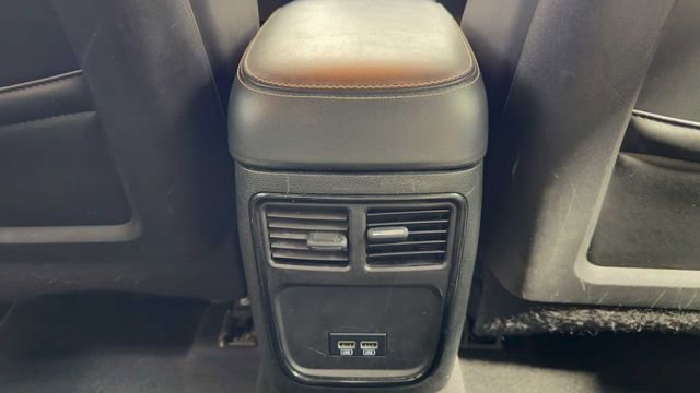 Used 2019 Chrysler 300 S image 16