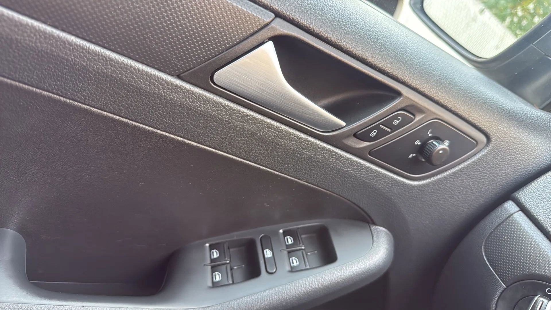 Used 2012 Volkswagen Jetta SE image 19