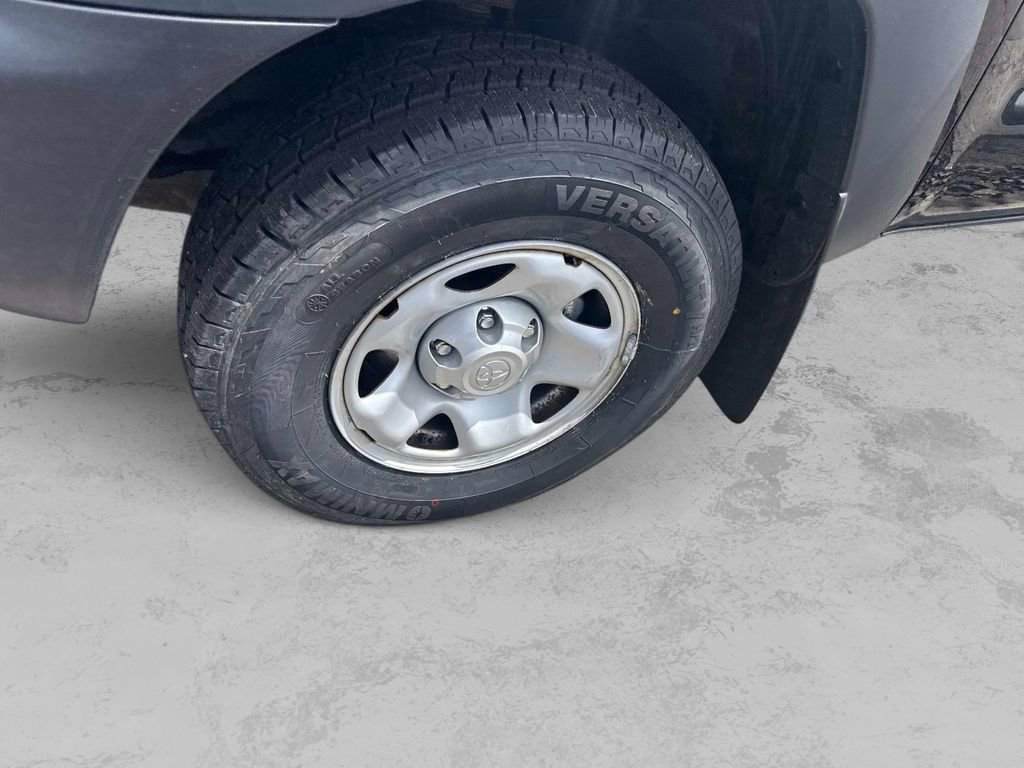 Used 2012 Toyota Tacoma 4x4 Regular Cab image 9