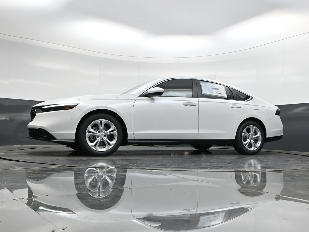 Used 2025 Honda Accord LX image 26