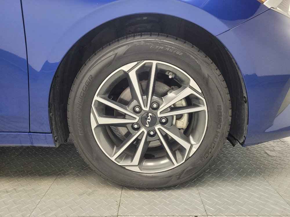 Used 2023 Kia Forte LXS image 31