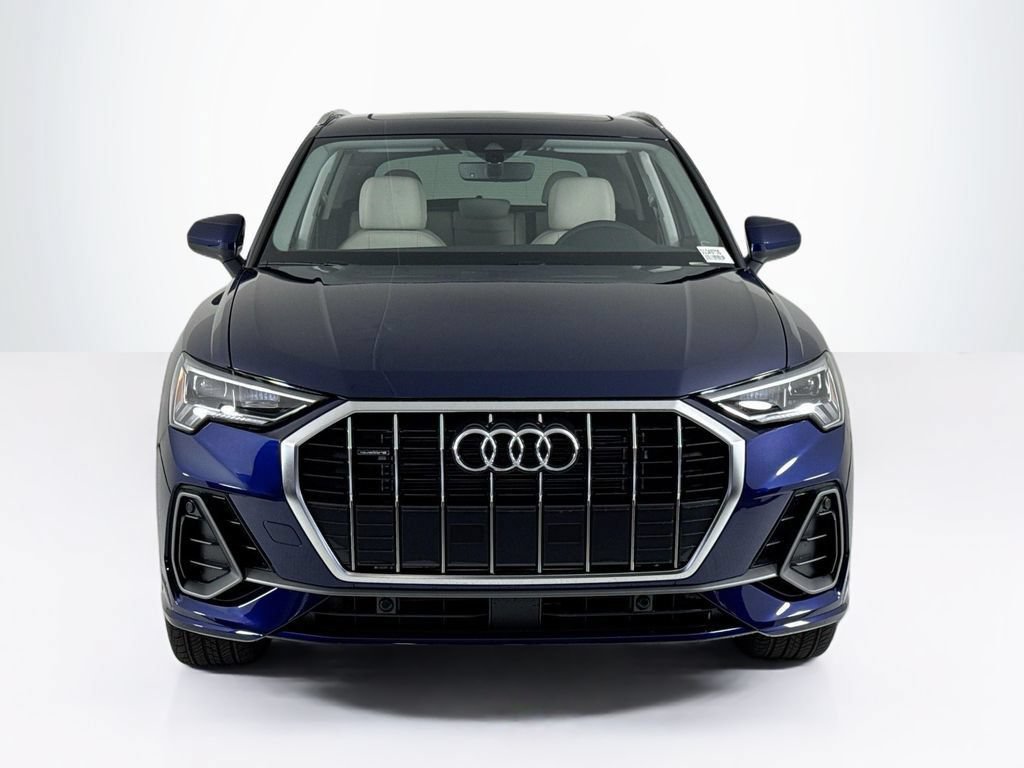 Used 2025 Audi Q3 2.0T Premium w/ Convenience Package AWD/4WD image 8