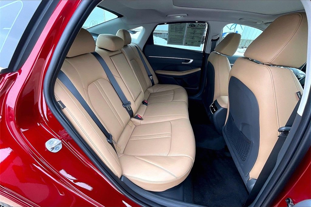 Used 2025 Hyundai Sonata Limited image 27