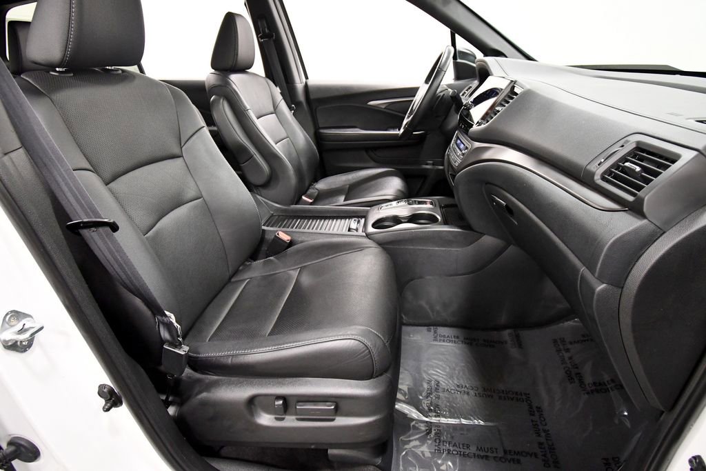 Certified 2023 Honda Passport EX-L image 19