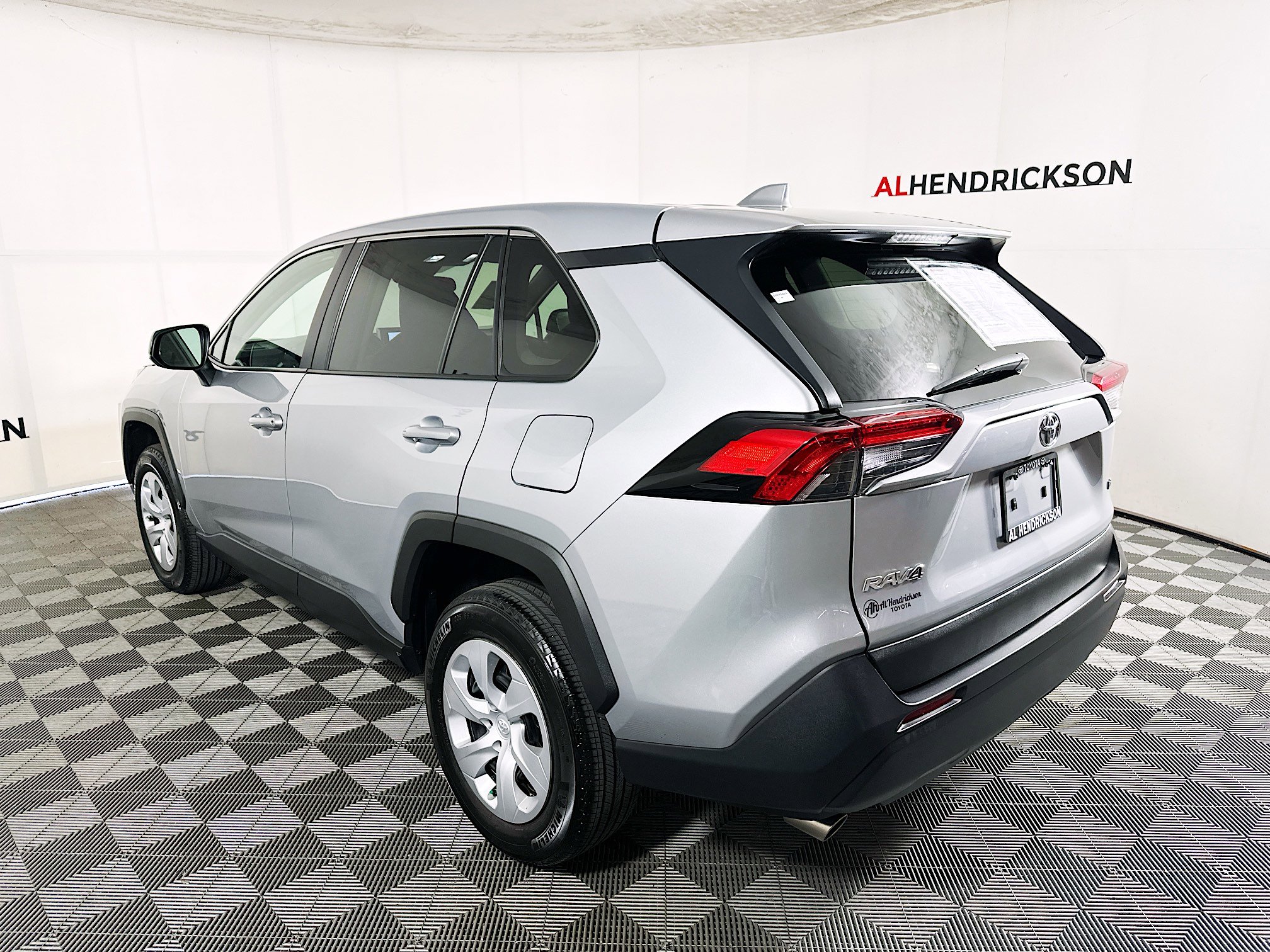 Used 2024 Toyota RAV4 LE image 5