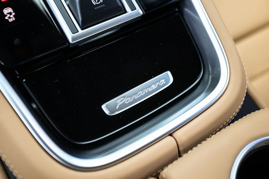 Used 2023 Porsche Panamera Platinum Edition image 34