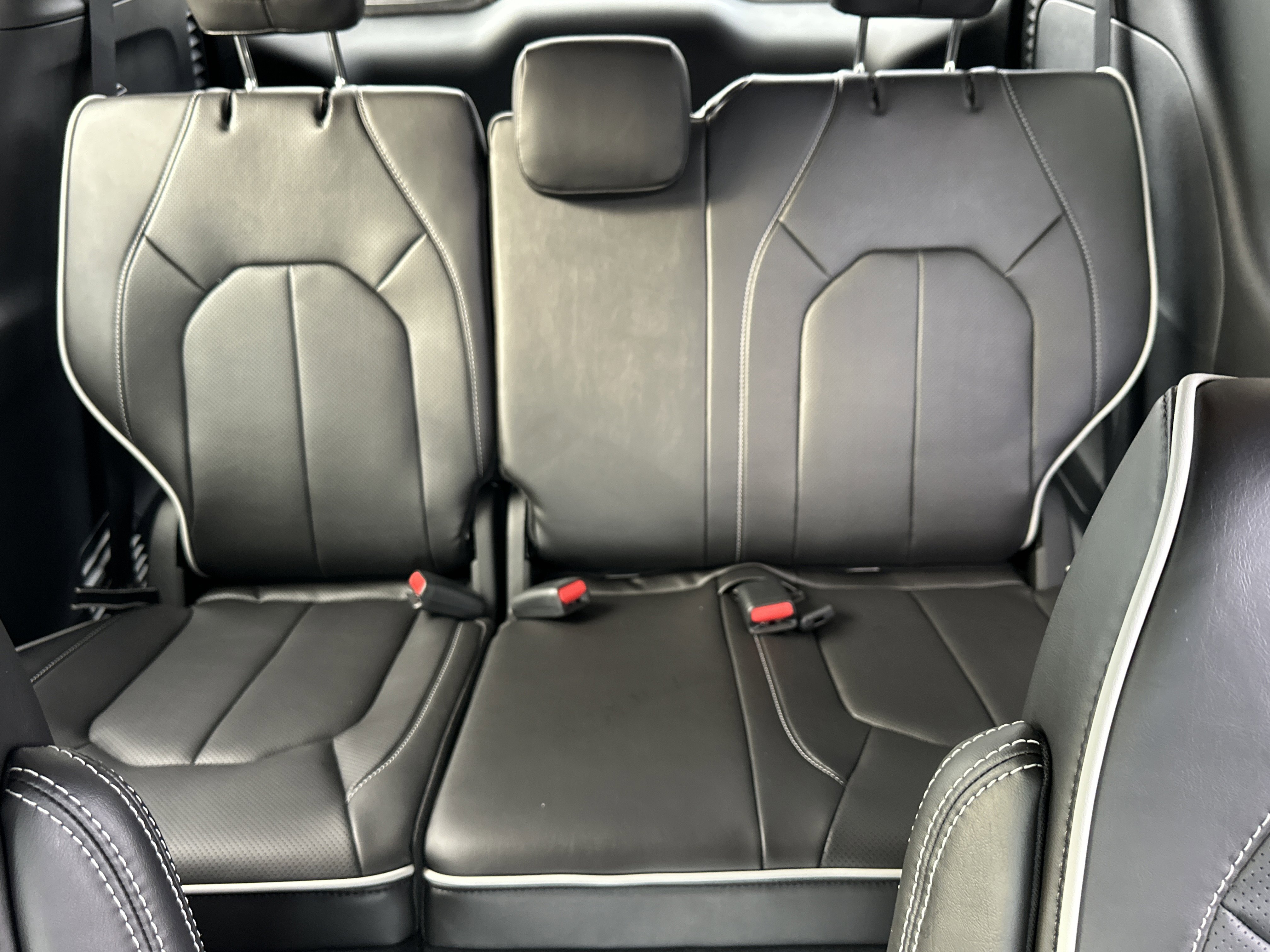 New 2026 Chrysler Pacifica Limited image 32