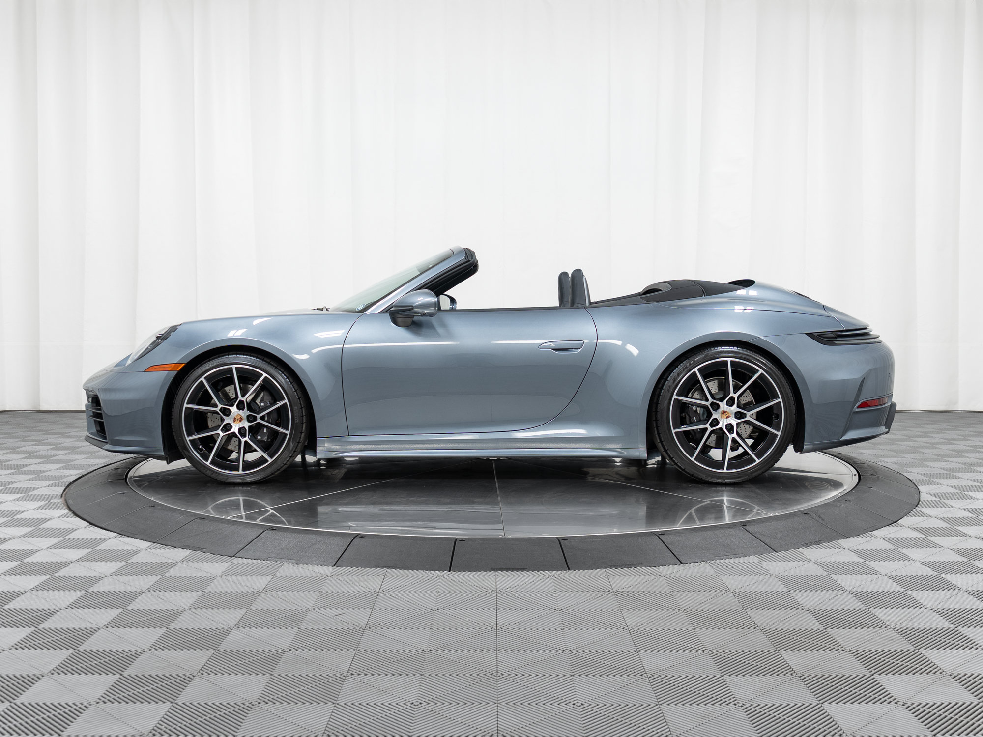 Certified 2026 Porsche 911 Carrera T RWD image 2