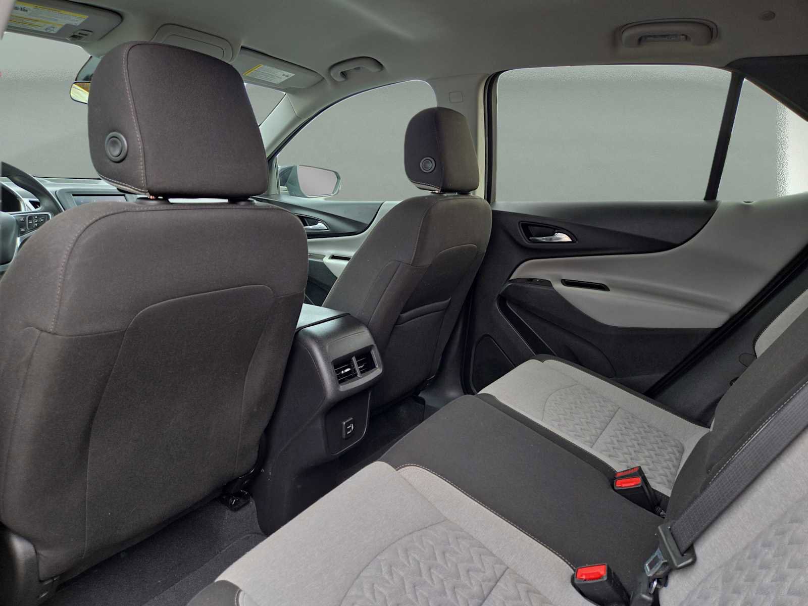 Used 2023 Chevrolet Equinox LS w/ LS Convenience Package image 14