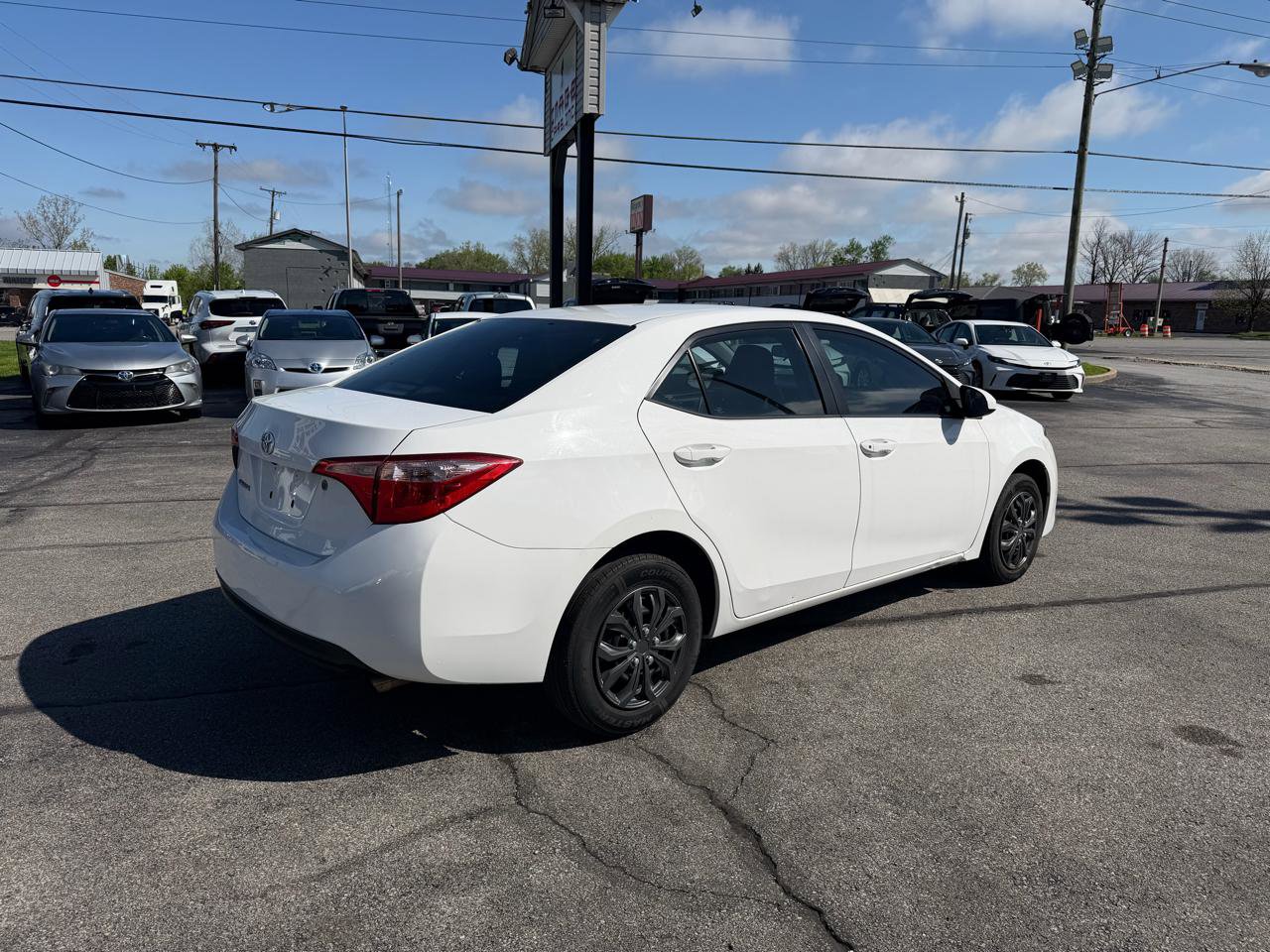 Used 2018 Toyota Corolla L FWD image 6