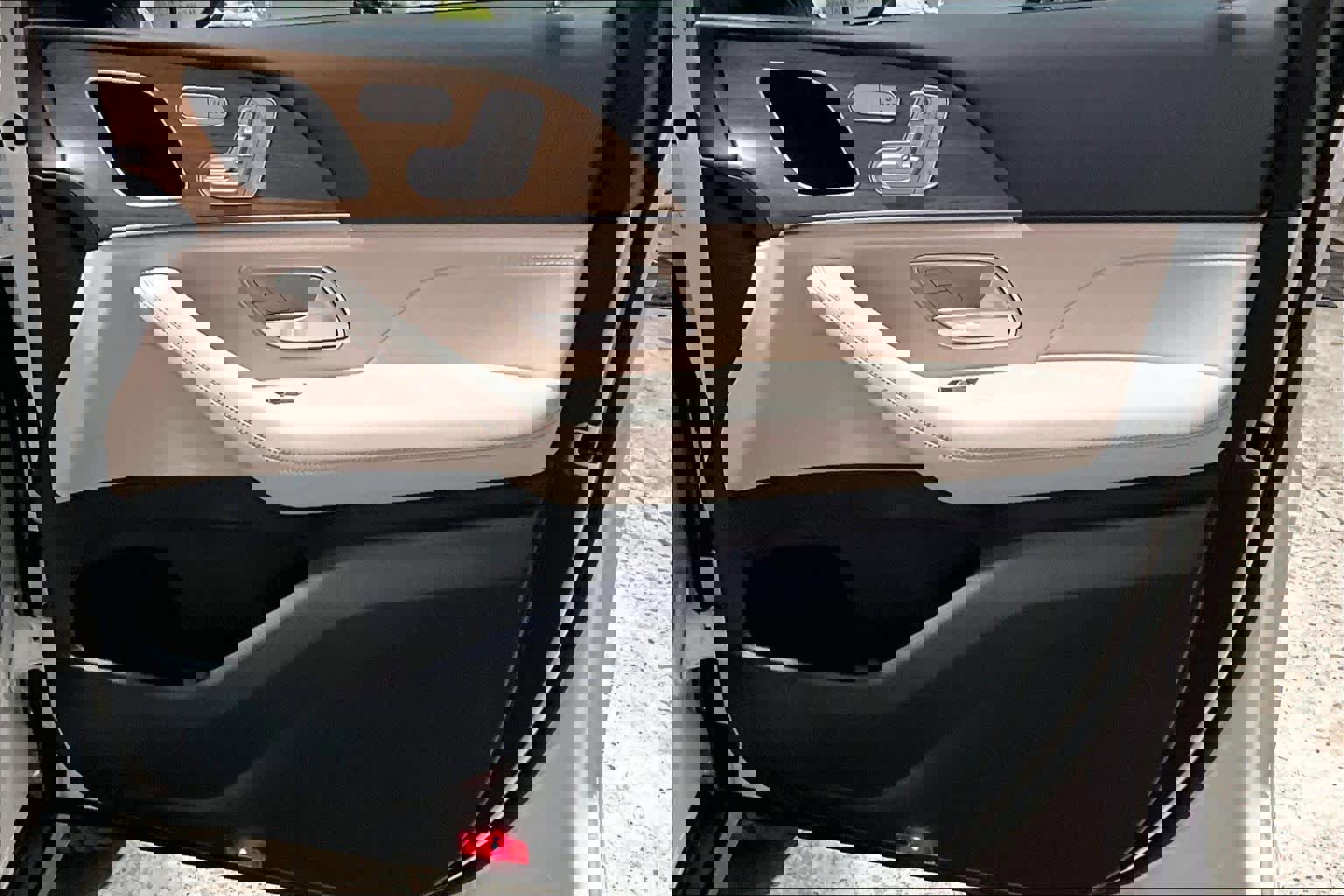 Used 2026 Mercedes-Benz GLE 450e 4MATIC image 23