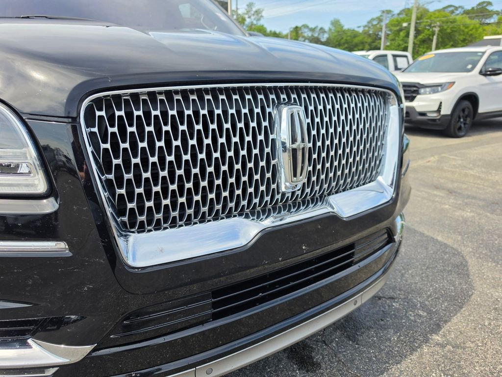 Used 2018 Lincoln Navigator Reserve w/ Technology Package AWD/4WD image 10