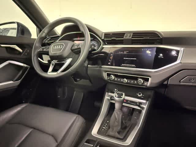 Used 2024 Audi Q3 2.0T Premium AWD/4WD image 16