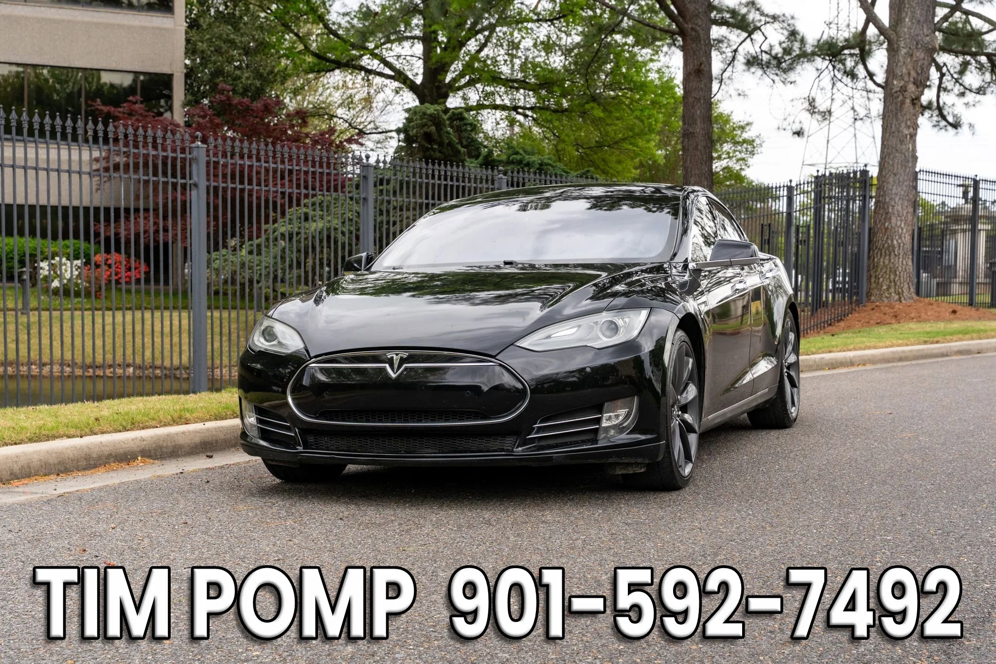 Used 2014 Tesla Model S 85 image 2