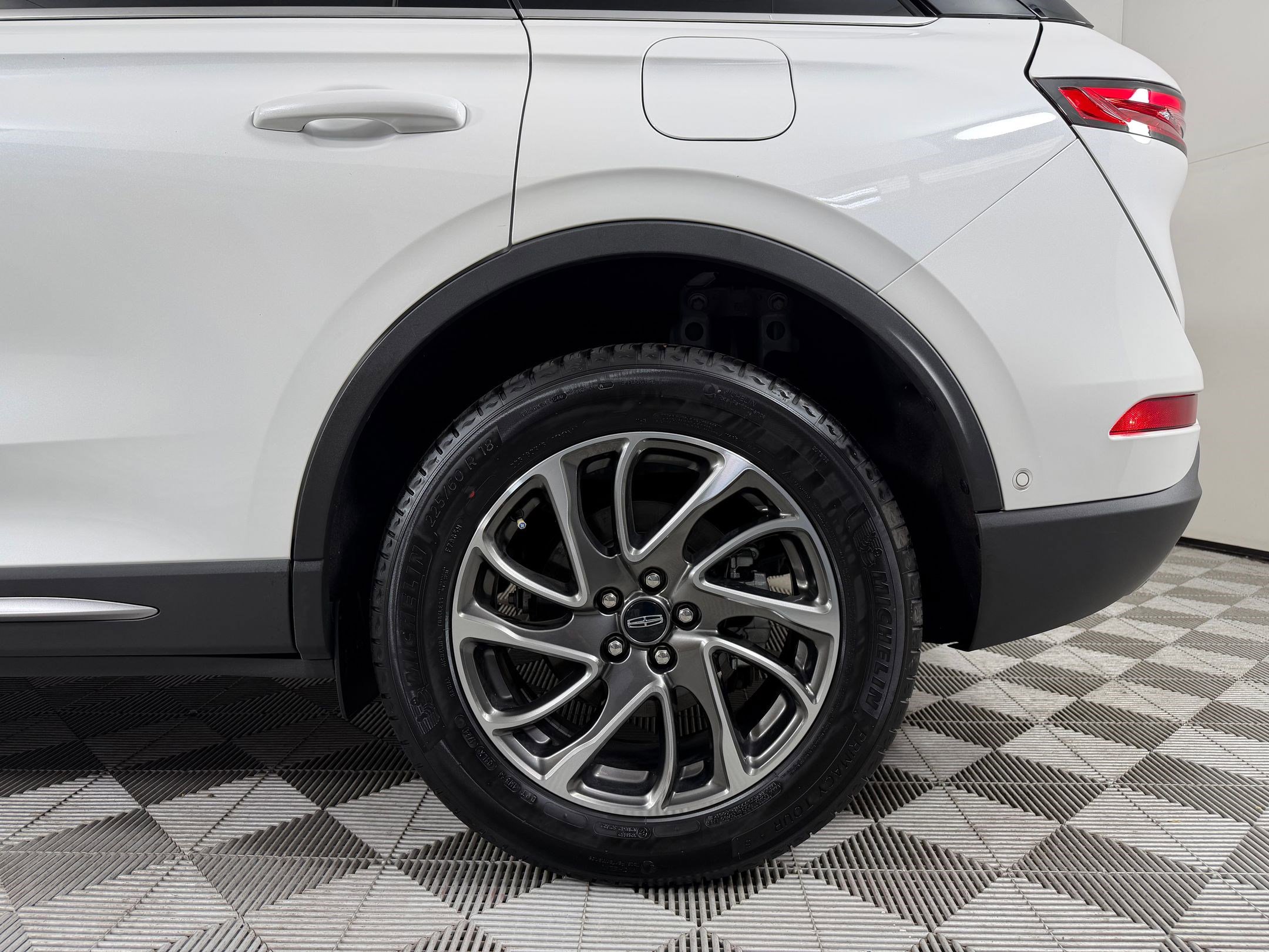 Used 2022 Lincoln Corsair AWD w/ Equipment Group 101A image 27