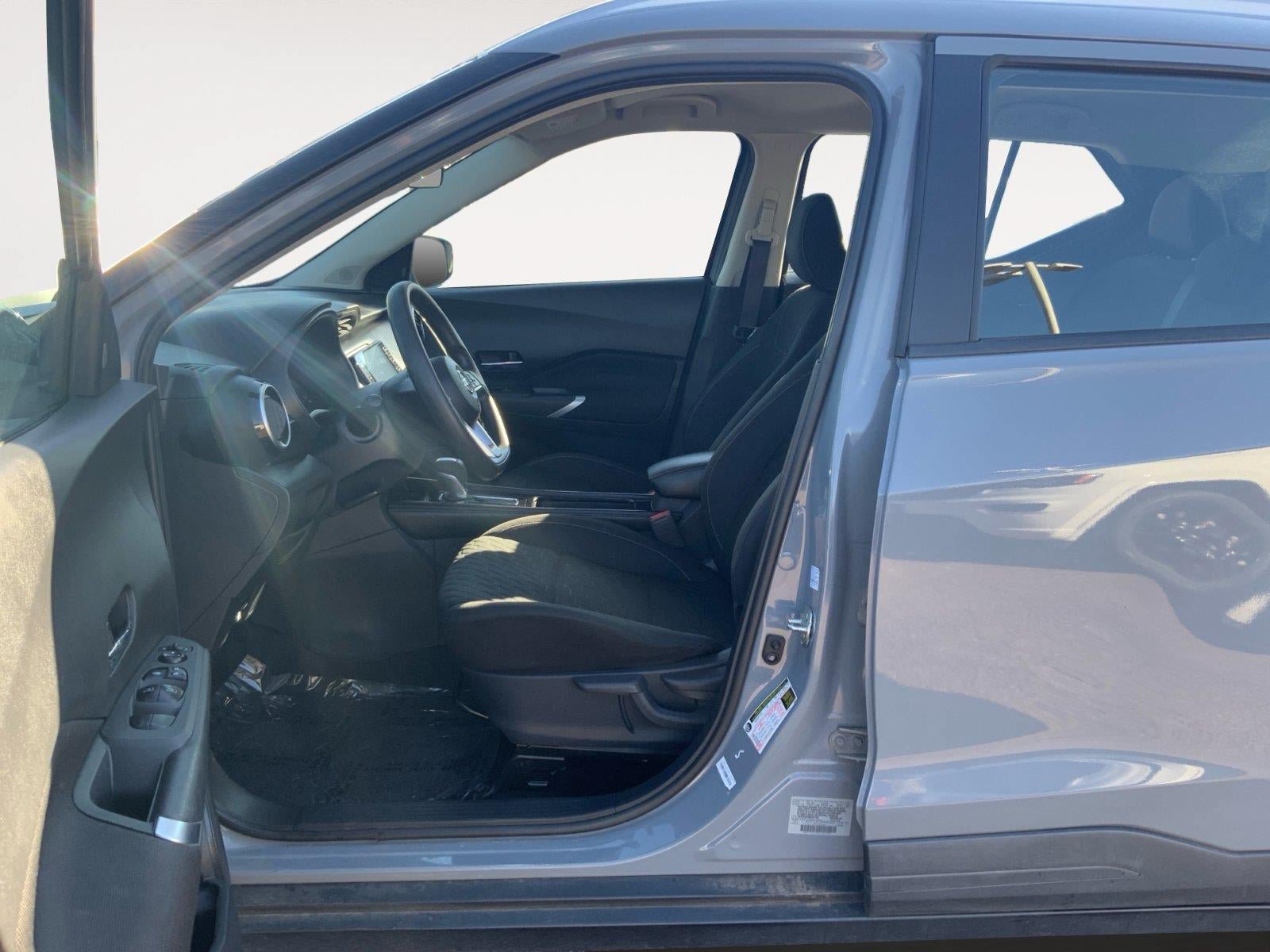 Used 2021 Nissan Kicks SV FWD image 9