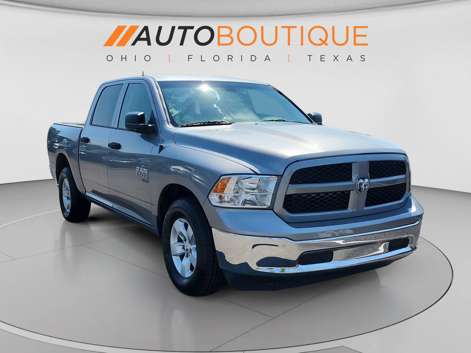 Used 2022 RAM 1500 Classic SLT RWD image 7