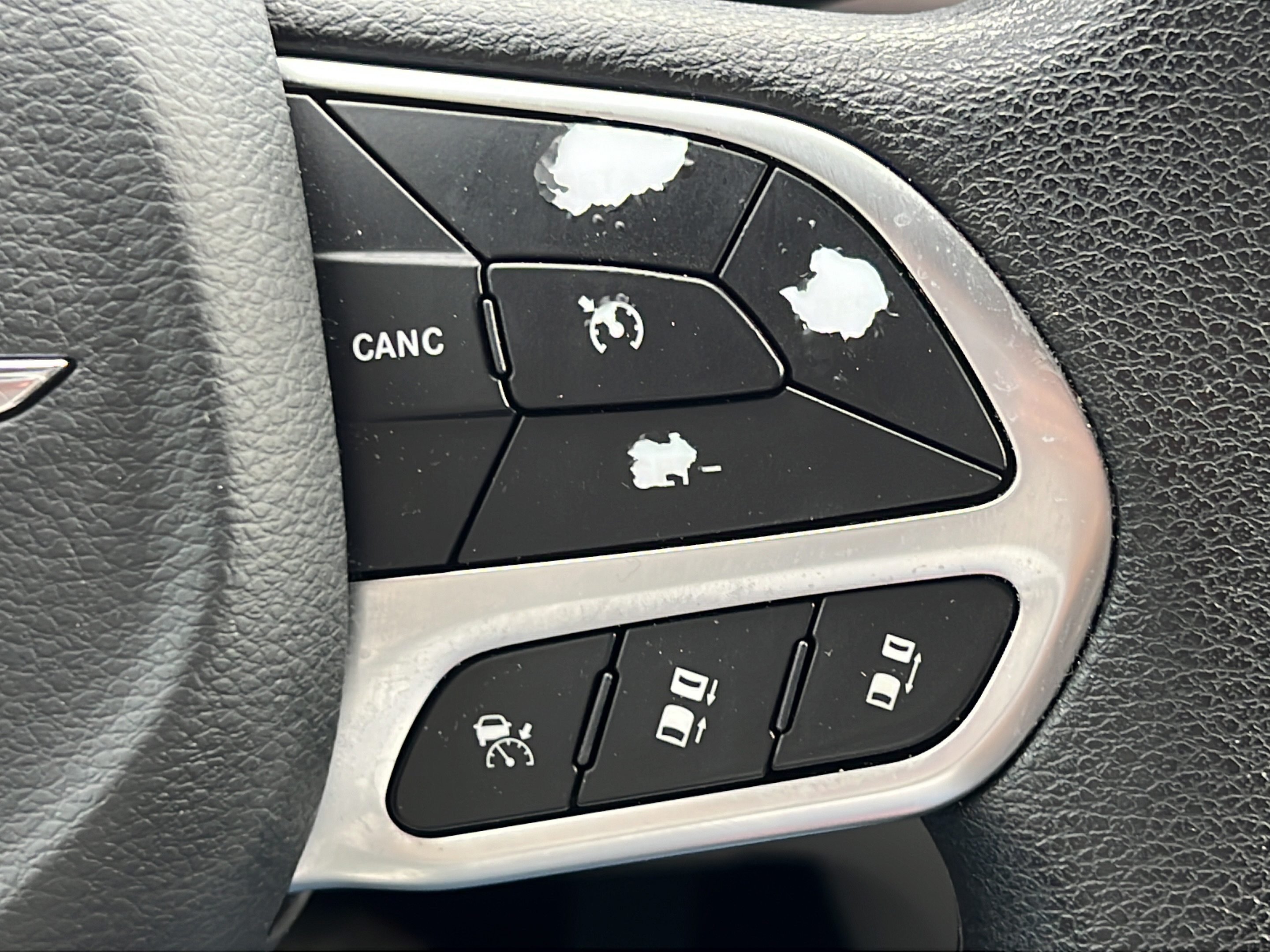Used 2019 Chrysler Pacifica Touring Plus w/ Advanced Safetytec Group FWD image 20