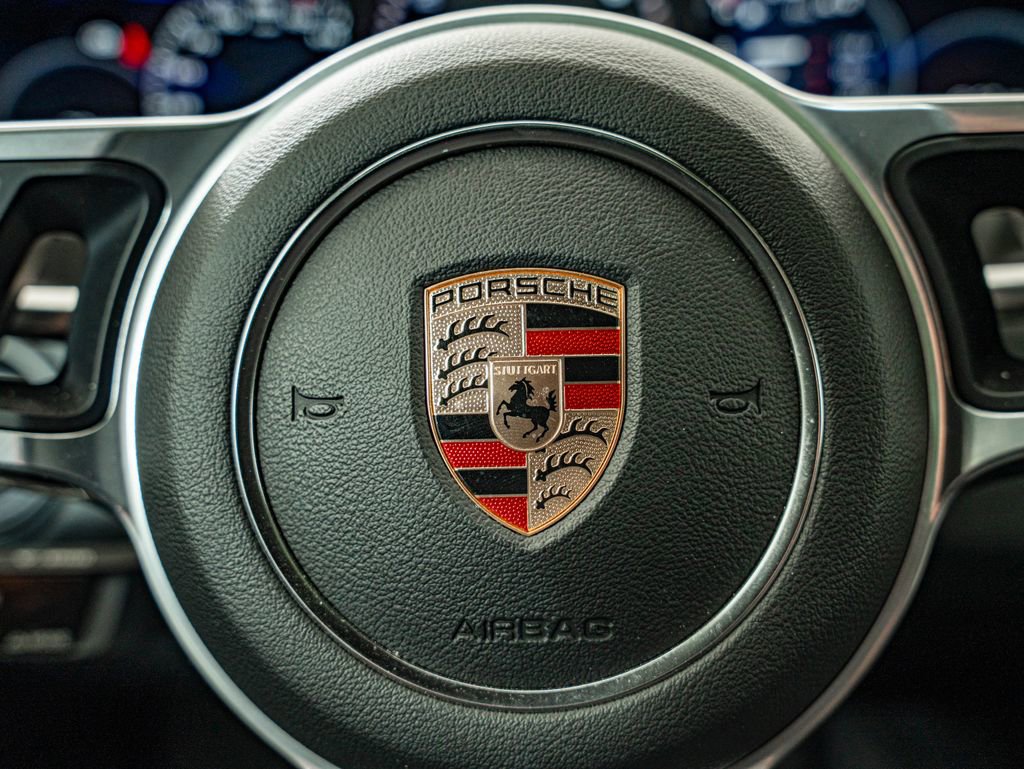 Certified 2023 Porsche Cayenne Platinum Edition image 29