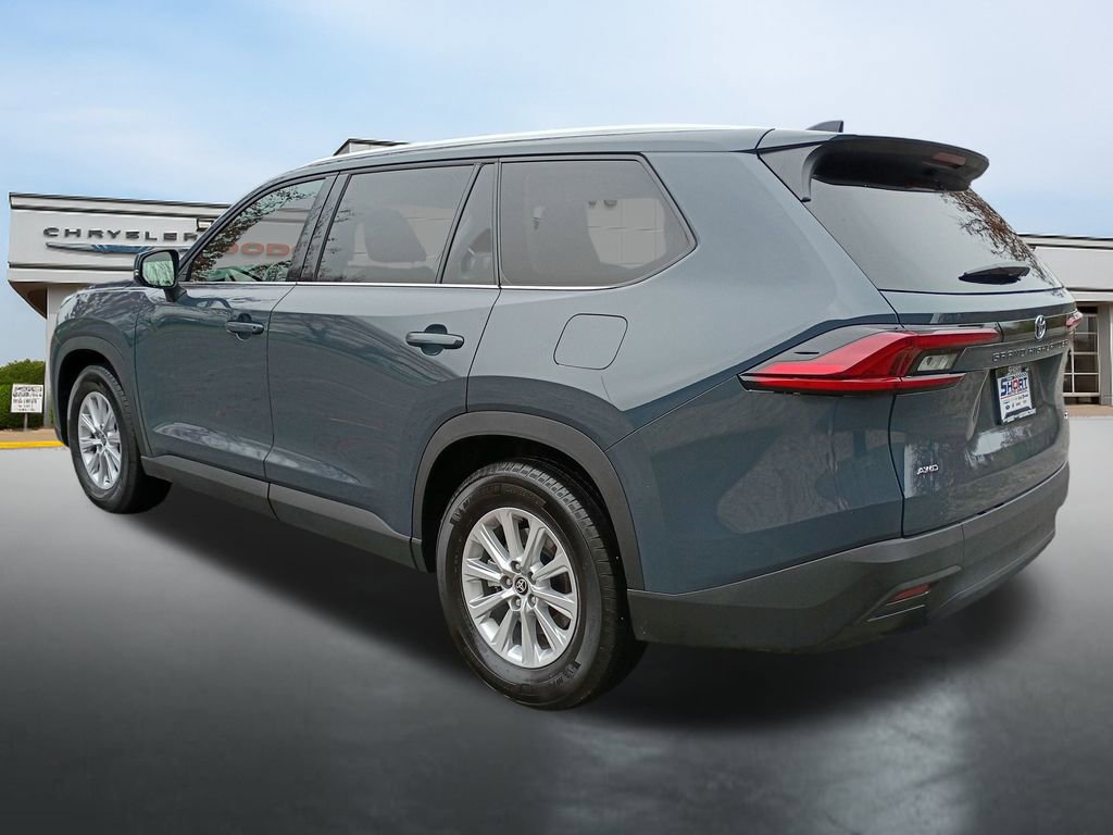 Used 2025 Toyota Grand Highlander AWD image 3