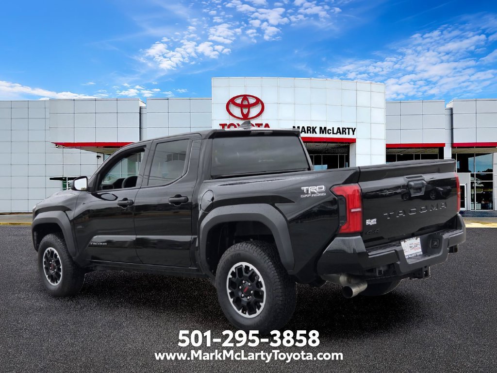 Used 2025 Toyota Tacoma TRD Off-Road AWD/4WD image 3