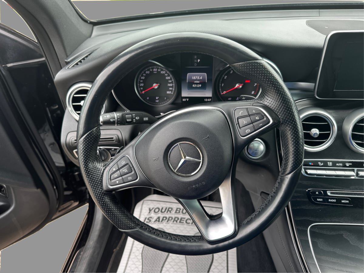 Used 2017 Mercedes-Benz GLC 300 4MATIC w/ Premium 1 Package image 19