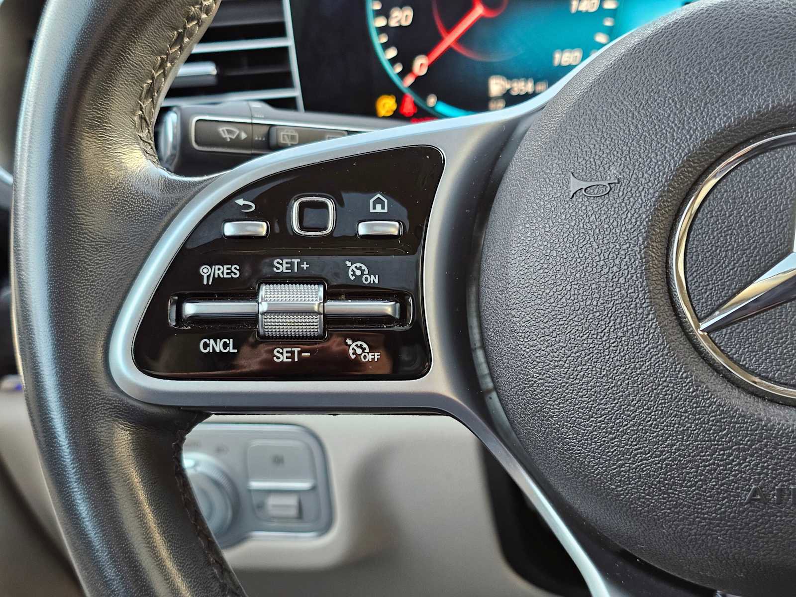 Used 2020 Mercedes-Benz GLS 450 GLS 450 image 36