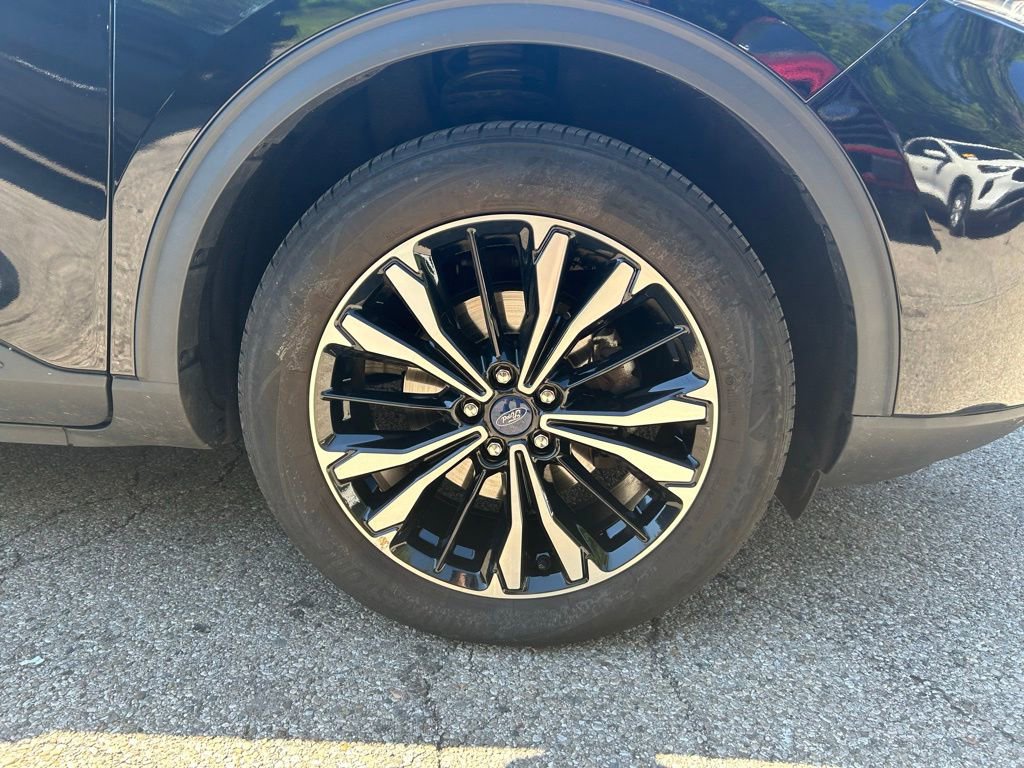Used 2022 Ford Escape SE w/ SE Sport Appearance Package AWD/4WD image 11