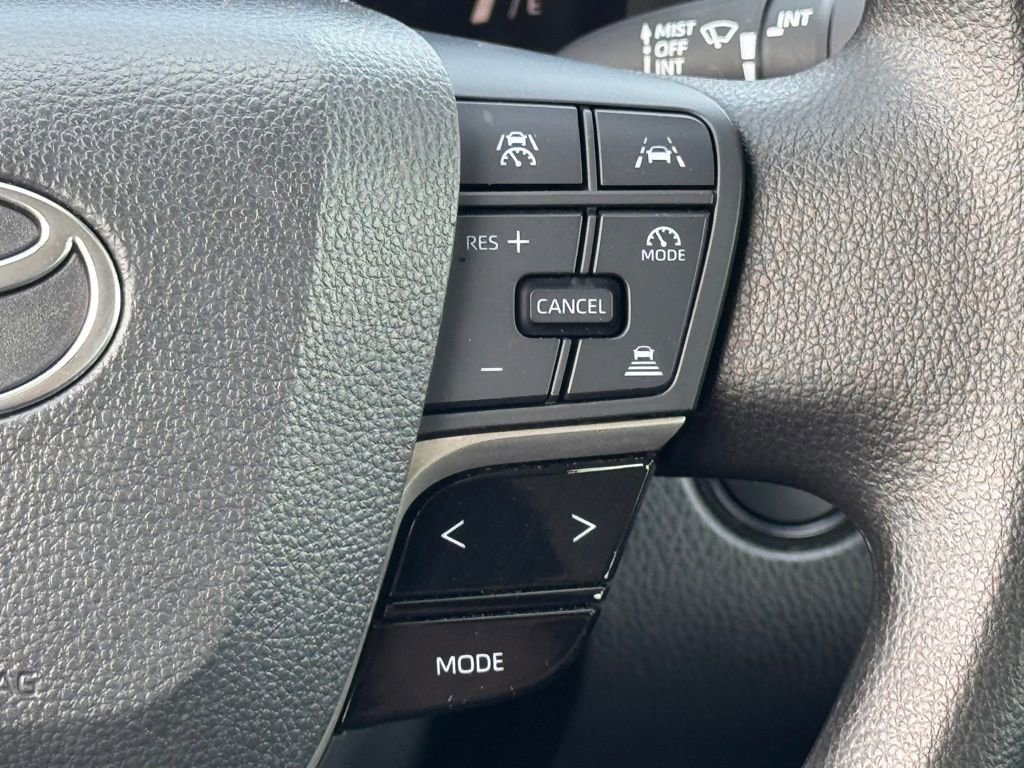 Used 2025 Toyota Camry LE w/ Convenience Package image 23
