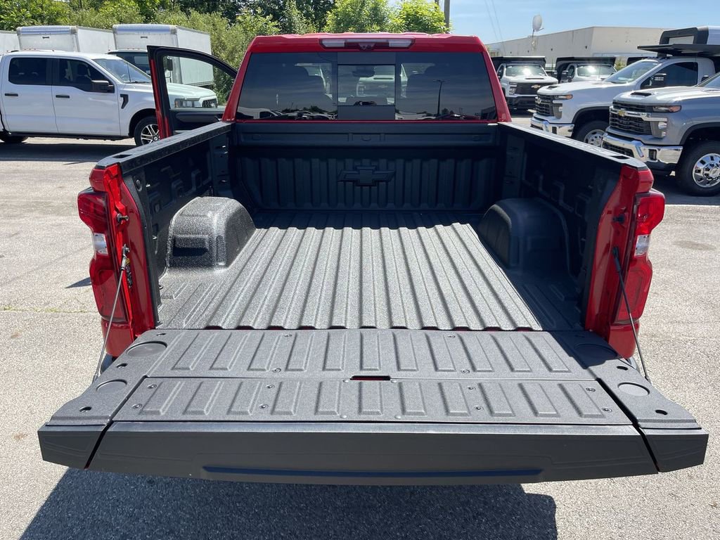 New 2026 Chevrolet Silverado 1500 ZR2 w/ LPO, Dark Essentials Package AWD/4WD image 23
