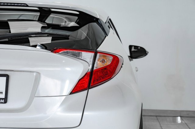 Used 2019 Toyota C-HR LE image 44