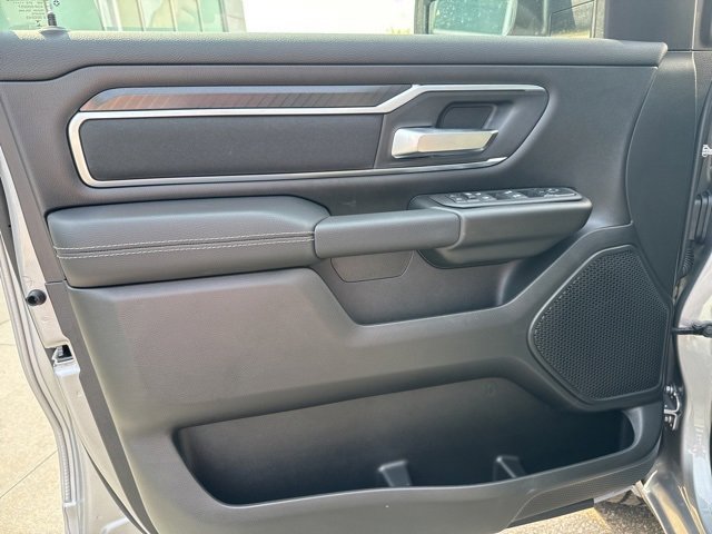 New 2026 RAM 1500 4x4 Crew Cab image 16