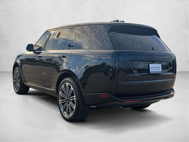 Used 2026 Land Rover Range Rover SE AWD/4WD image 3