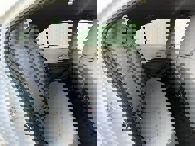 Used 2025 Toyota Corolla SE image 31