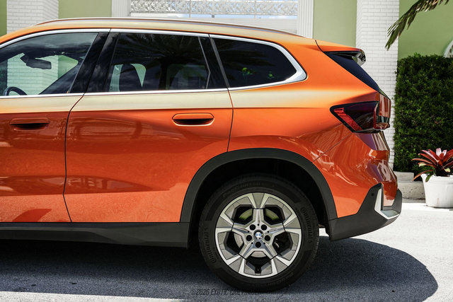 Used 2023 BMW X1 xDrive28i AWD/4WD image 5