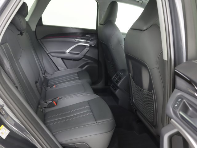 Used 2025 Audi Q5 Premium Plus AWD/4WD image 14