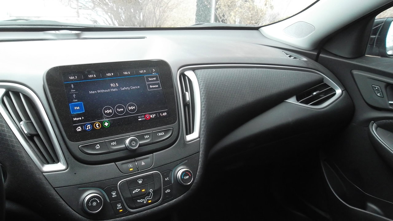 Used 2025 Chevrolet Malibu RS image 14