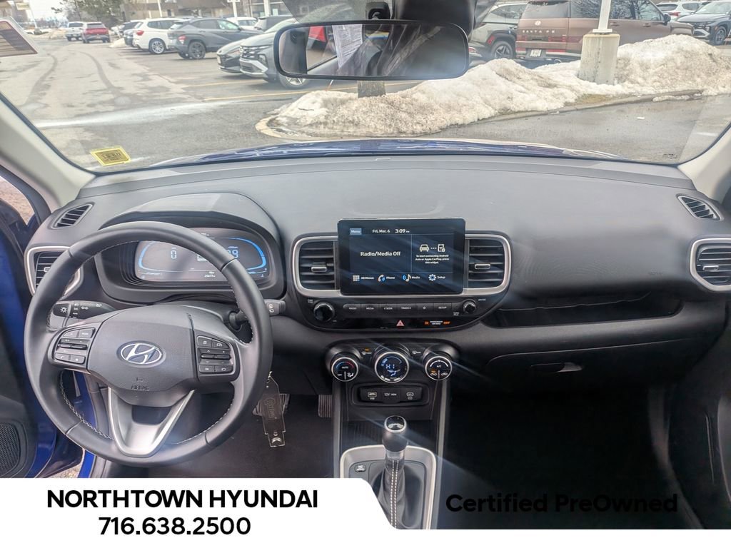 Certified 2023 Hyundai Venue SEL image 7