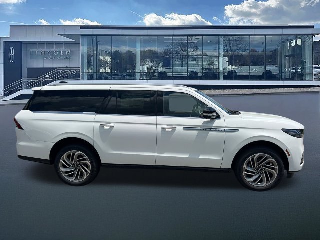 New 2027 Lincoln Navigator L Reserve AWD/4WD image 8