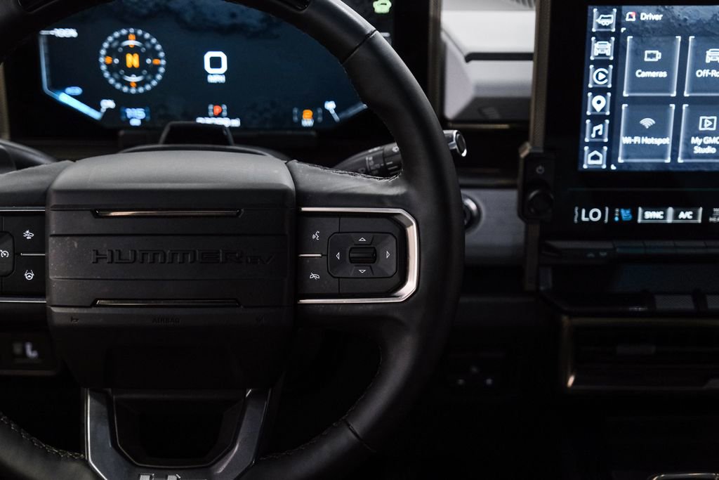 Used 2025 GMC Hummer EV 2X image 24