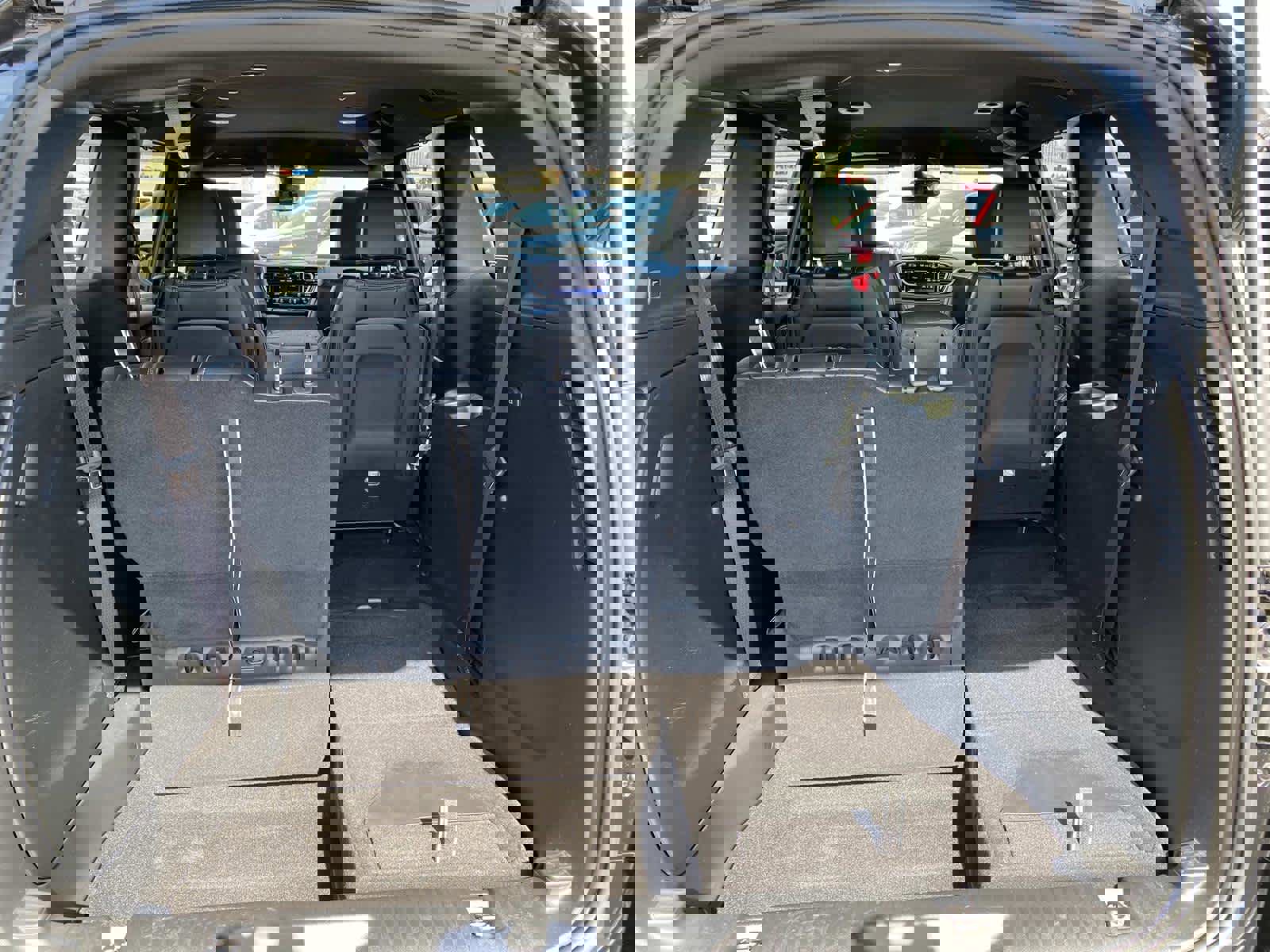 Used 2025 Chrysler Pacifica Select image 5